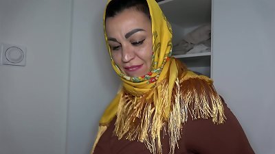 pulverizing fat caboose Arab Stepmom In Hijab - سكس عربي